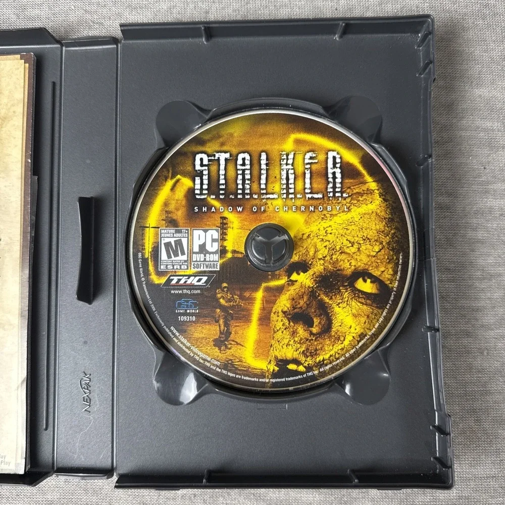 S.T.A.L.K.E.R. Shadow of Chernobyl PC Game Disc‎ w/ Original Manual